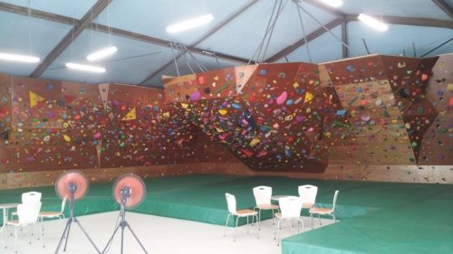 宮崎県のクライミング施設「Q-block（キューブロック） Climbing Space」
